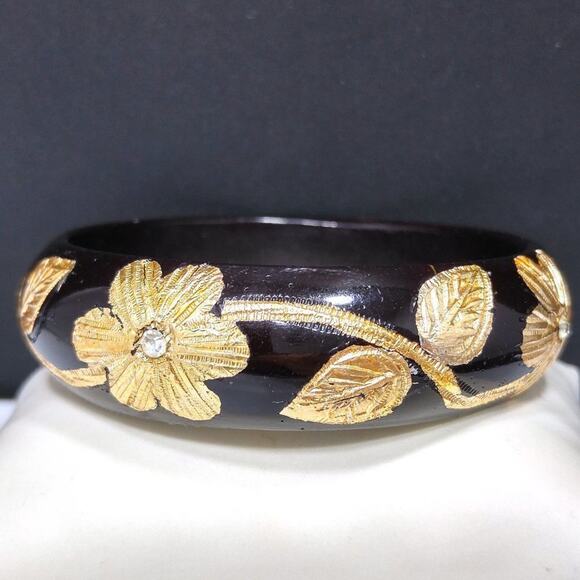 Vintage Lacquered Gold Floral Inlay Bangle Bracelet, Black Gold, 7 1/4 Inches - Picture 2 of 8